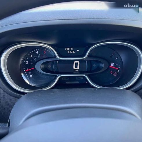 Renault Trafic 2019 - фото 23