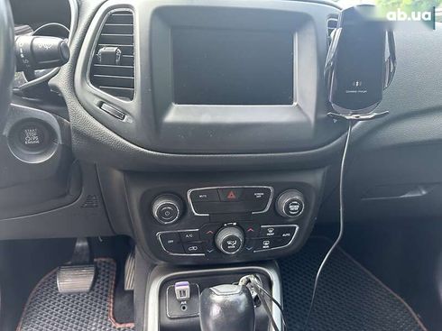 Jeep Compass 2019 - фото 14