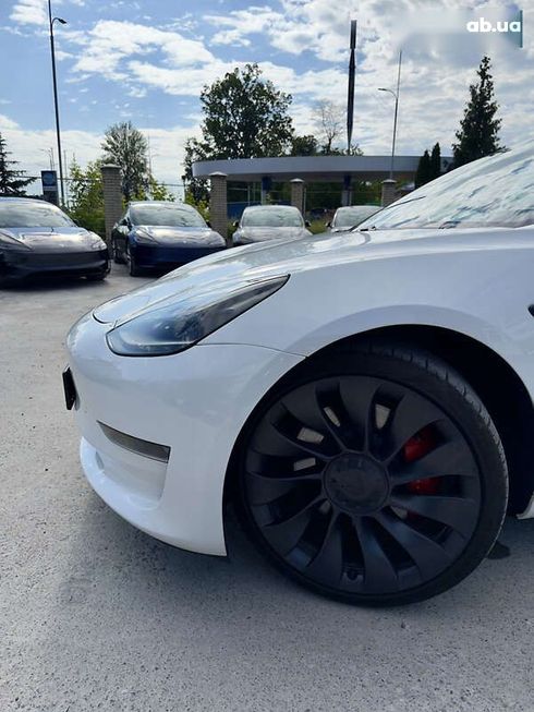 Tesla Model 3 2022 - фото 6