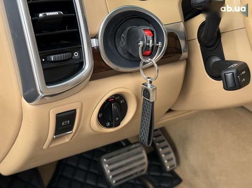 Porsche Cayenne 2012 - фото 28