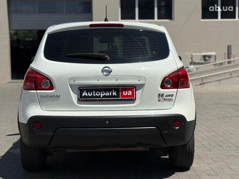 Nissan Qashqai 2008 белый - фото 7