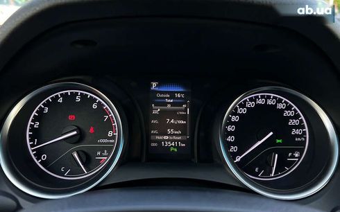 Toyota Camry 2019 - фото 16