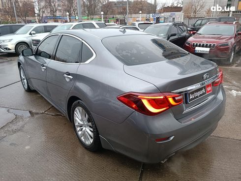 Infiniti Q70 2017 серый - фото 4