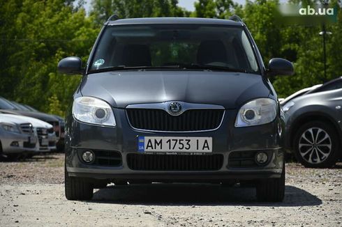 Skoda Fabia 2009 - фото 4