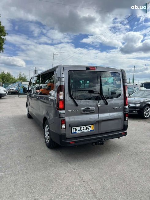 Renault Trafic 2016 - фото 7