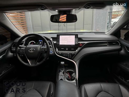 Toyota Camry 2023 - фото 15