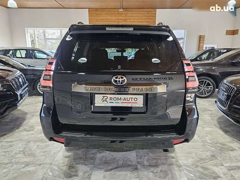 Toyota Land Cruiser Prado 2021 - фото 25
