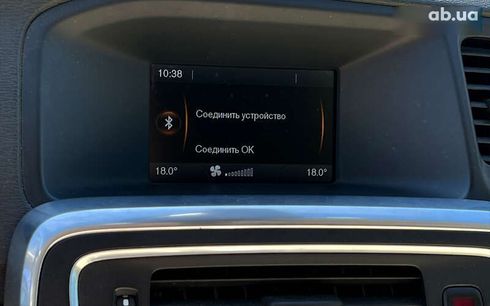 Volvo V60 2016 - фото 18
