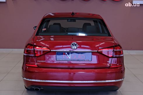 Volkswagen Passat 2017 - фото 6