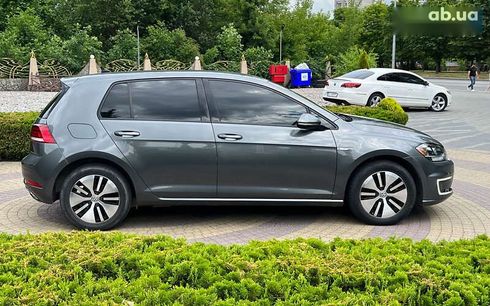 Volkswagen e-Golf 2017 - фото 8