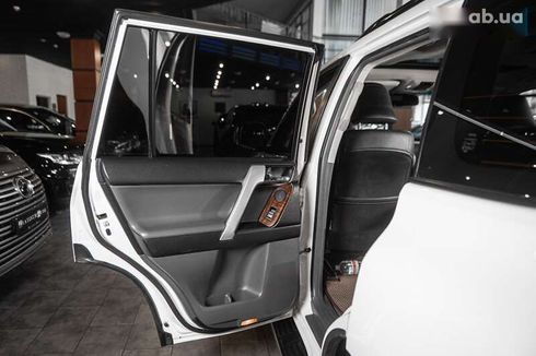 Toyota Land Cruiser Prado 2013 - фото 16