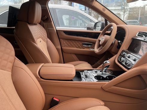 Bentley Bentayga 2023 - фото 34