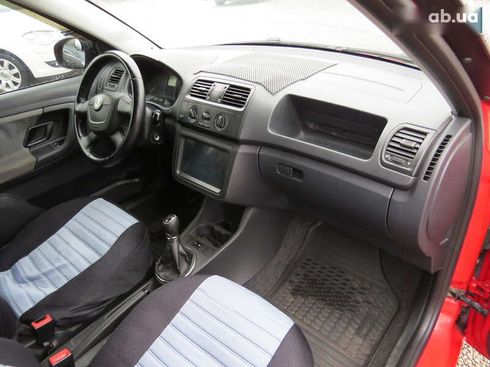 Skoda Fabia 2011 - фото 19
