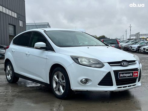 Ford Focus 2013 белый - фото 12