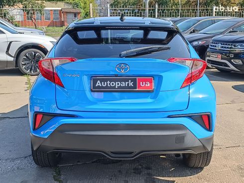 Toyota C-HR 2018 синий - фото 8