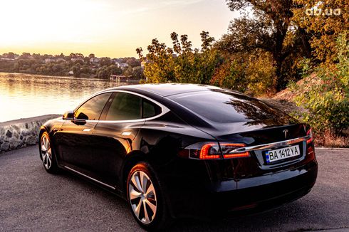 Tesla Model S 2020 черный - фото 9