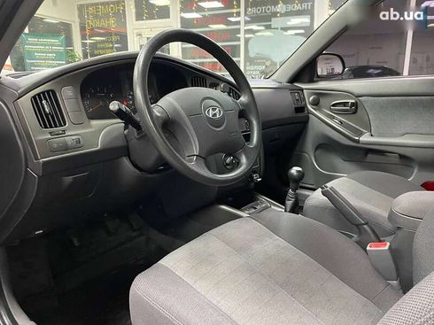 Hyundai Elantra 2010 - фото 30