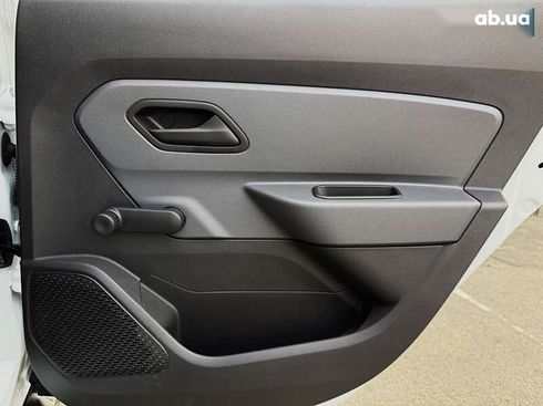 Renault Duster 2021 - фото 24