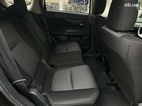 Mitsubishi Outlander 2015 - фото 20