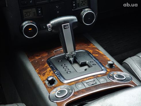 Volkswagen Touareg 2007 черный - фото 22