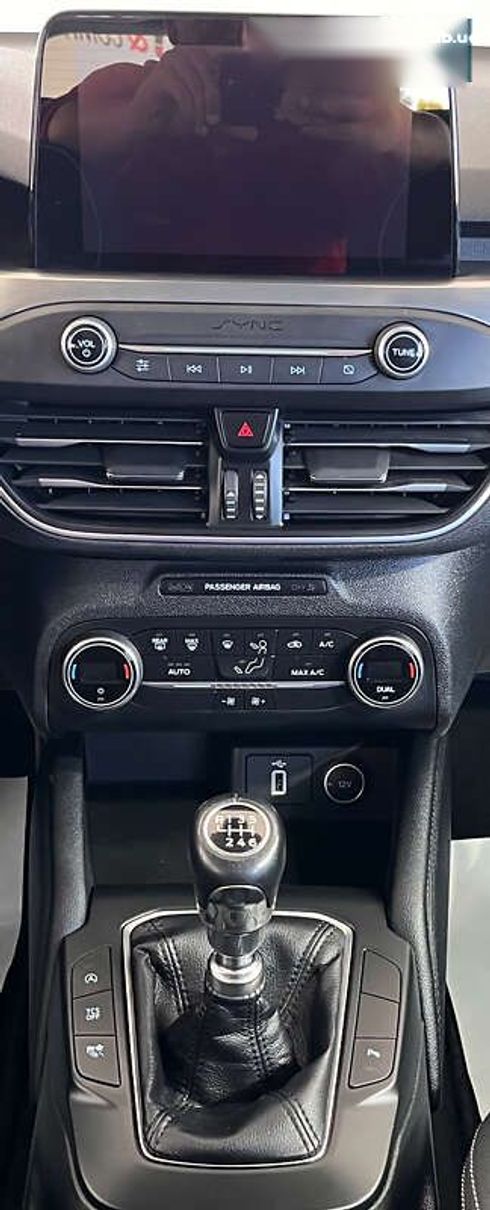 Ford Focus 2018 - фото 24