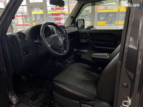 Suzuki Jimny 2018 - фото 17