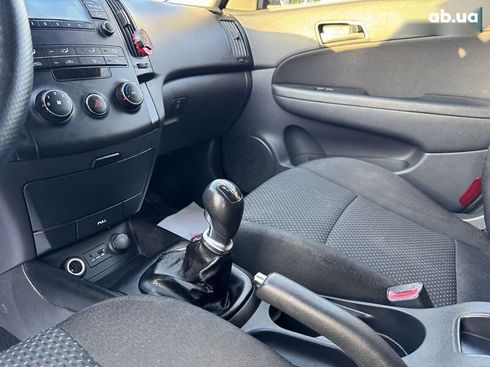Hyundai i30 2010 - фото 13