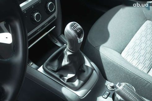 Skoda Octavia 2011 - фото 21