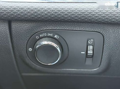 Chevrolet Cruze 2018 - фото 29