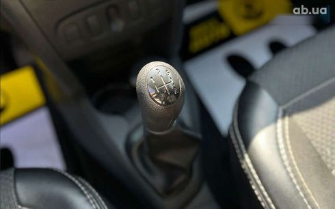 Renault Logan 2019 - фото 17