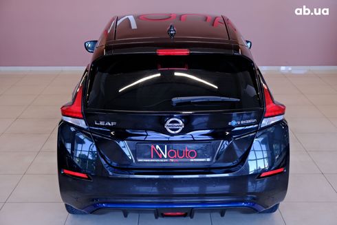 Nissan Leaf 2022 черный - фото 6