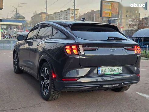 Ford Mustang Mach-E 2021 - фото 9