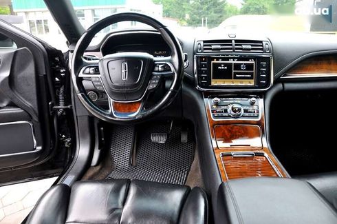 Lincoln Continental 2016 - фото 21