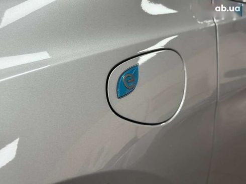 Chrysler Pacifica 2017 - фото 16