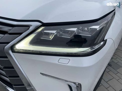 Lexus LX 2017 - фото 22