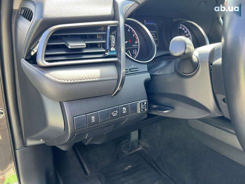 Toyota Camry 2019 - фото 15