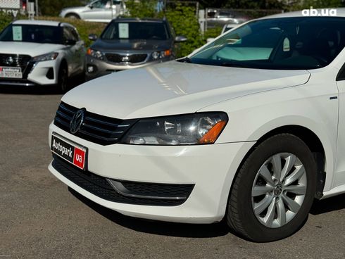 Volkswagen Passat 2015 белый - фото 10