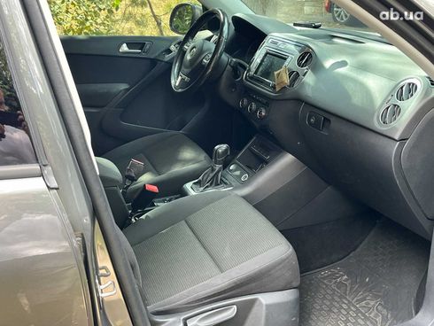 Volkswagen Tiguan 2018 серый - фото 35