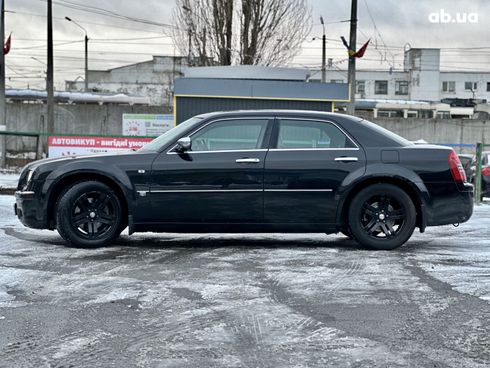 Chrysler 300C 2005 черный - фото 10