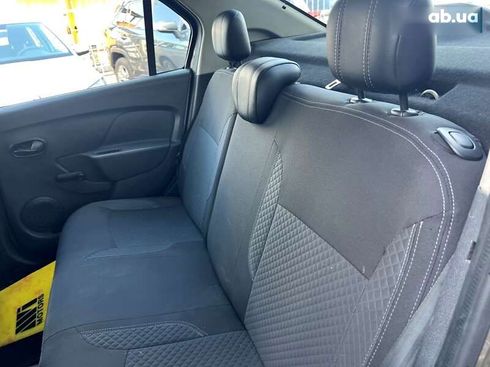 Renault Logan 2015 - фото 28