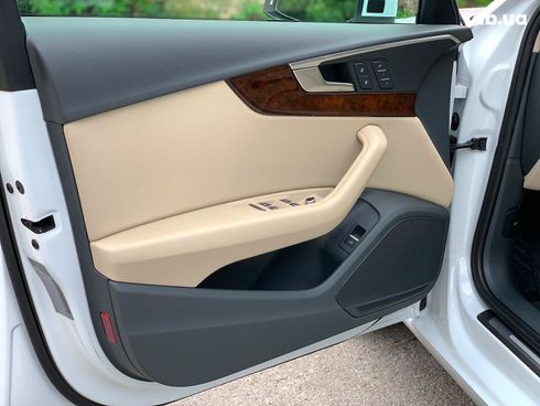 Audi A4 2019 белый - фото 23