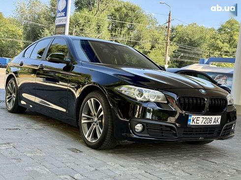 BMW 5 серия 2015 - фото 11