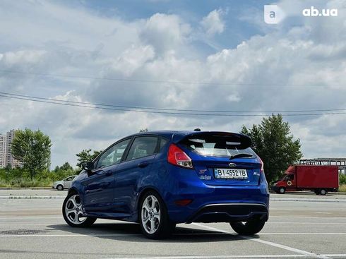 Ford Fiesta 2013 - фото 10