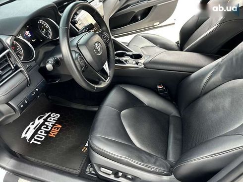 Toyota Camry 2018 - фото 23