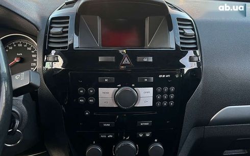 Opel Zafira 2010 - фото 12