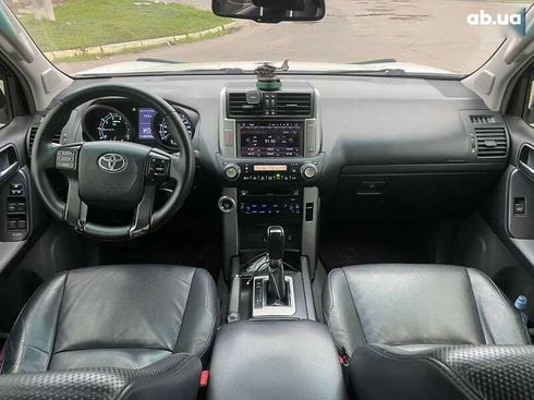 Toyota Land Cruiser Prado 2012 - фото 22