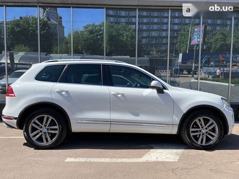 Volkswagen Touareg 2015 - фото 3