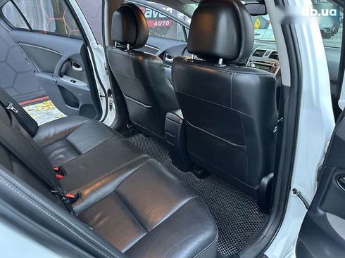 Toyota Avensis 2011 - фото 29