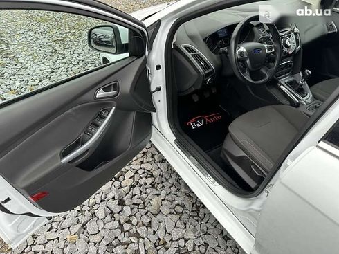 Ford Focus 2011 - фото 16