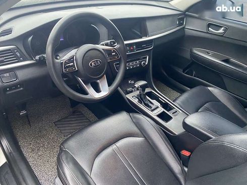 Kia K5 2018 - фото 11